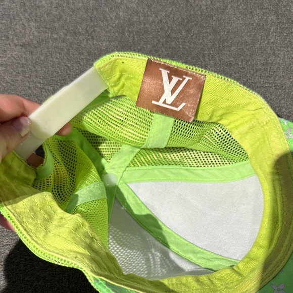 Louis Vuitton Bright Green Monogram Mesh Cap - Picture 6 of 16